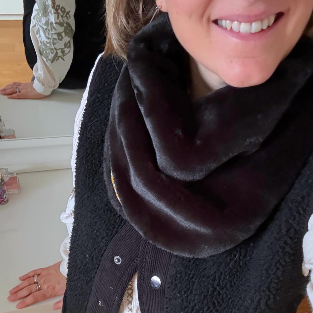 Foulard femme liberty réversible et fausse fourrure noire toute douce