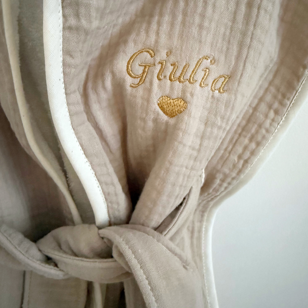 Peignoir bébé brodé du prénom