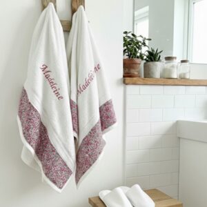 Serviette de toilette brodée personnalisable