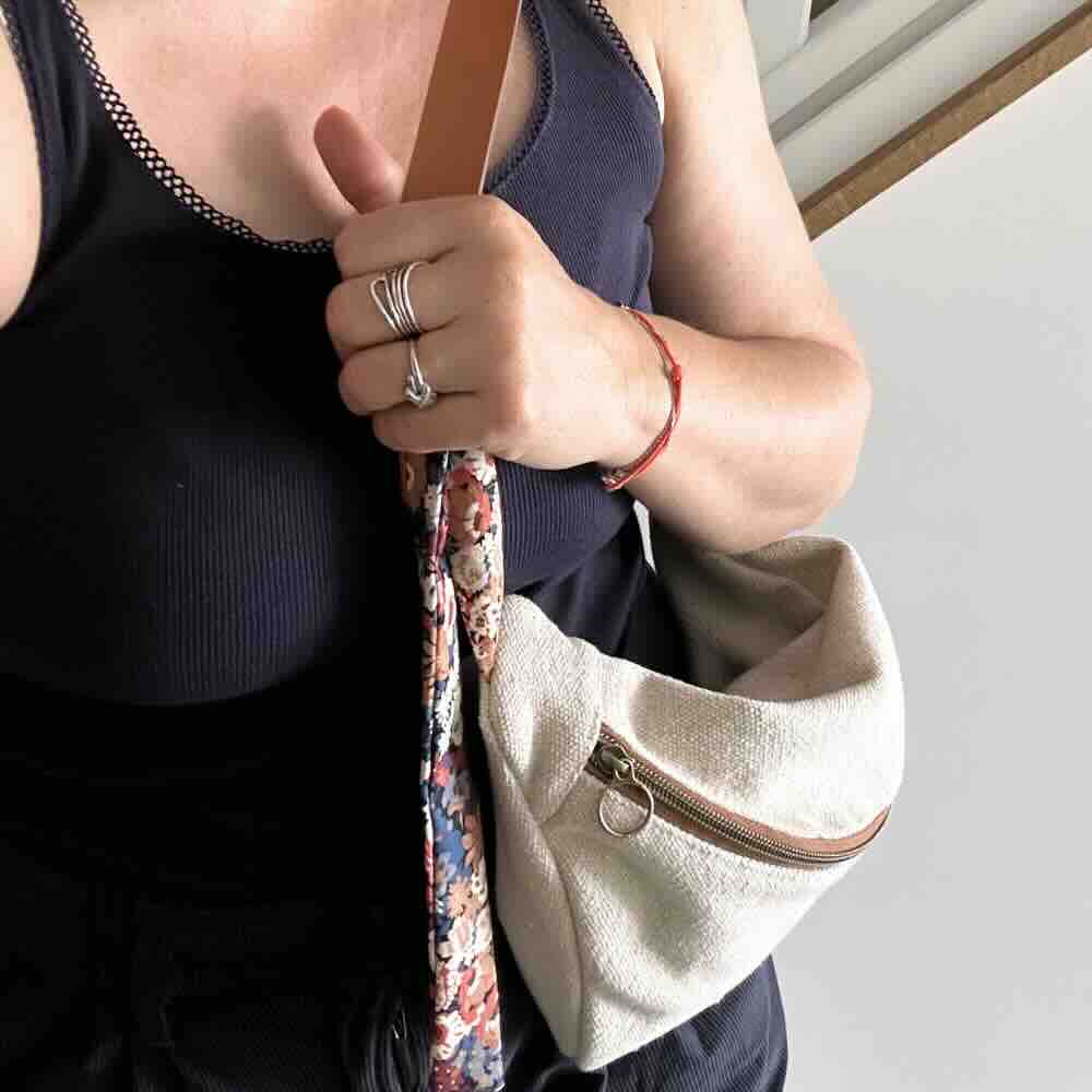 Sac banane toile de coton et anse en cuir camel